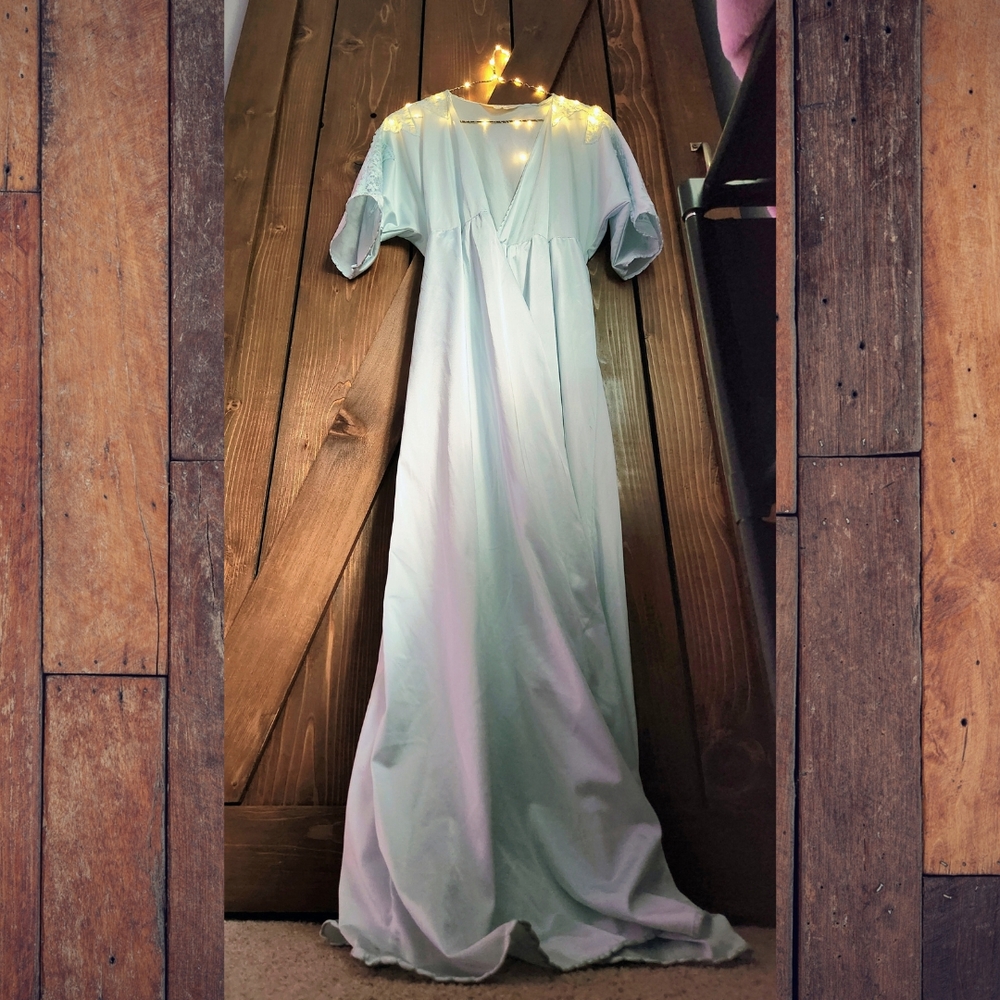 70's Elegant Maxi Robe ✨️